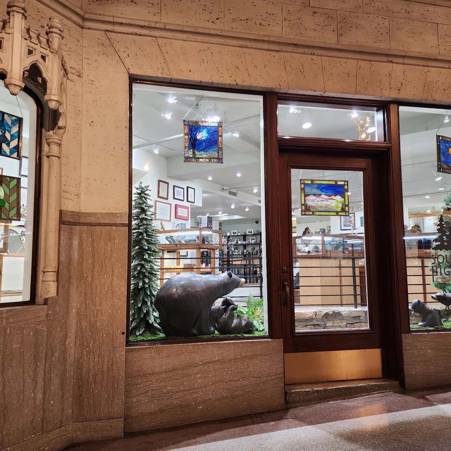 Grove Arcade Shop